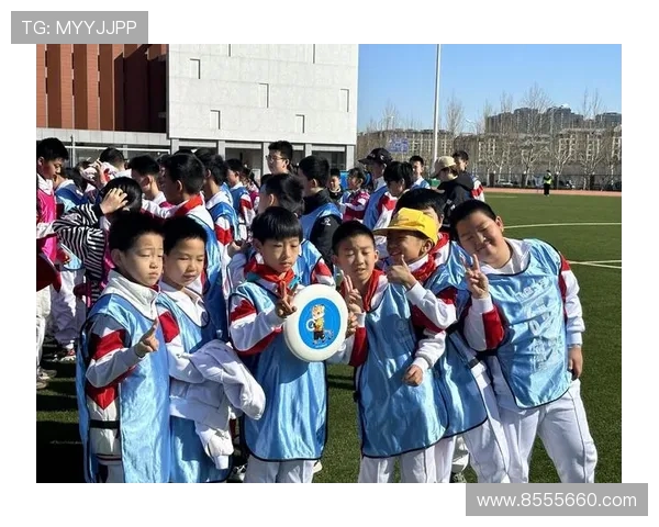 飞盘运动的魅力与挑战张伟分享他的飞盘生涯与成长故事